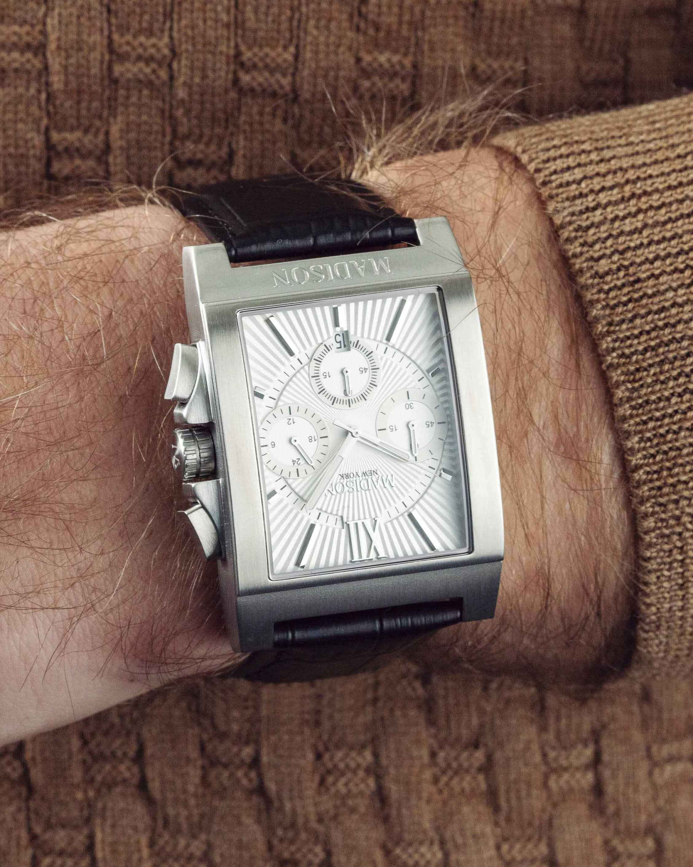 メンズ　腕時計　マディソン ニューヨーク MA011006-1 リヴィントン マディソン ニューヨークの新作クロノはカッチリでずっしり - HEROES