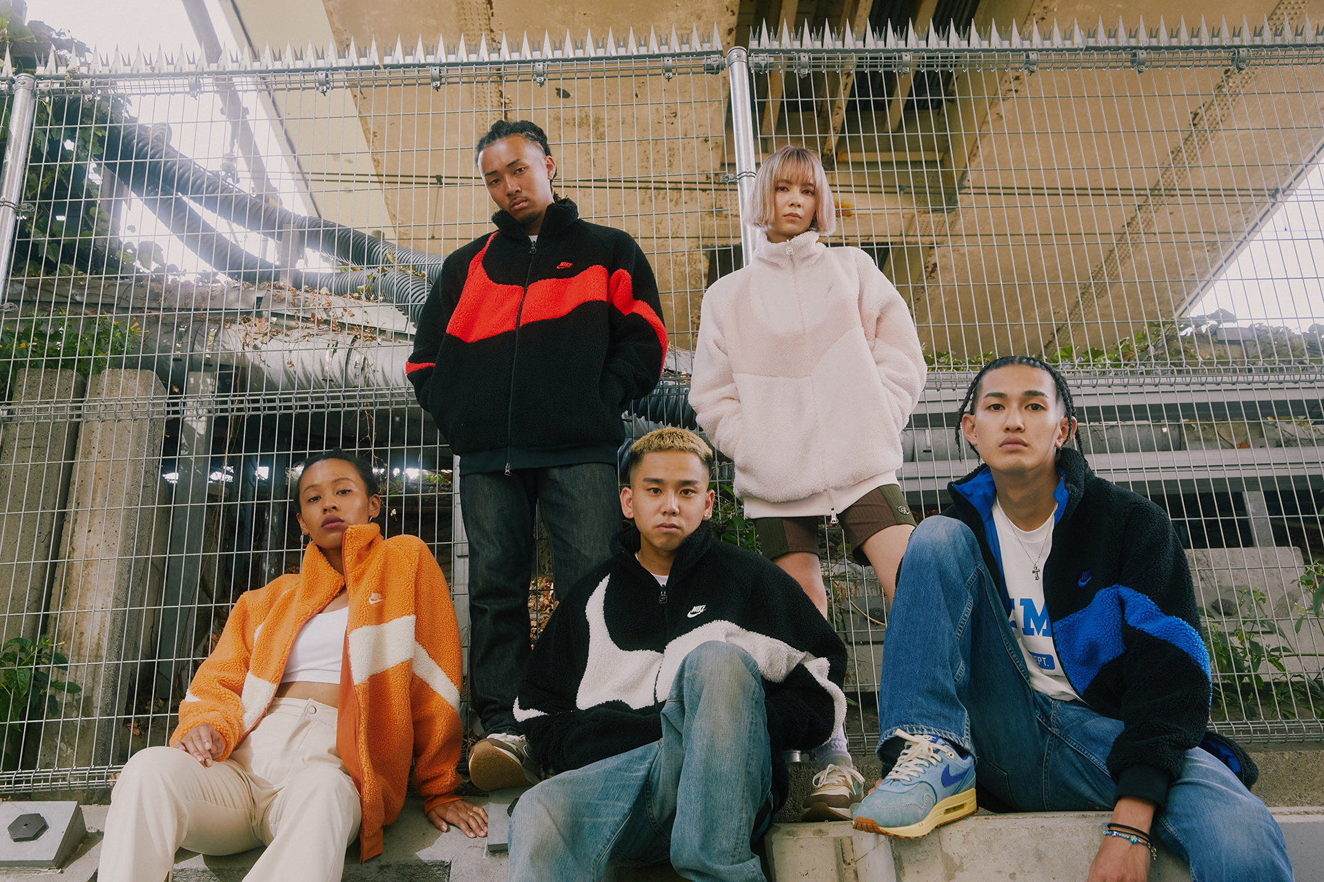 毎年人気を博しているNIKEの定番アウター「 BIG SWOOSH SHERPA JACKET