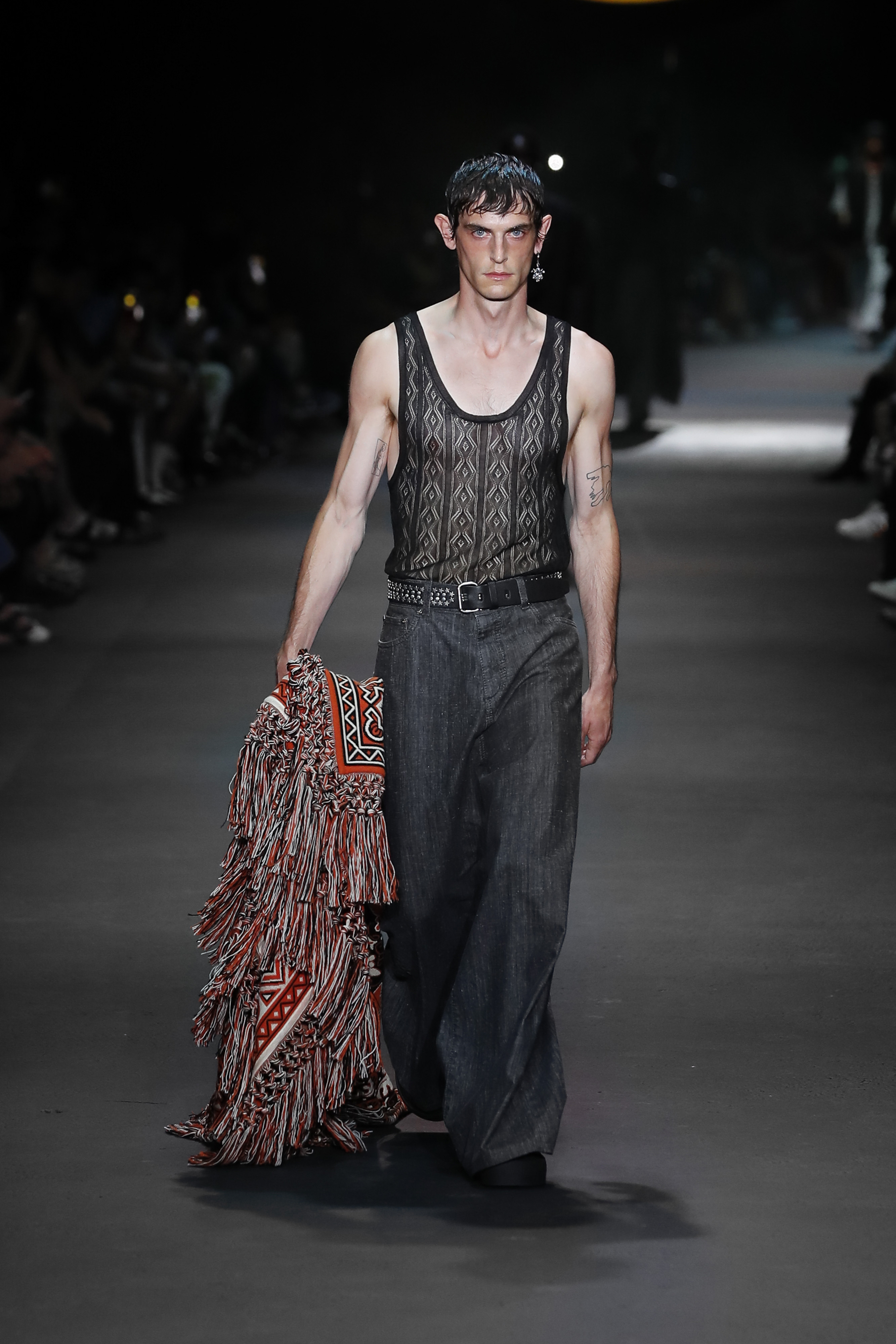 エトロ2024春夏メンズコレクションを発表 - HEROES ONLINE