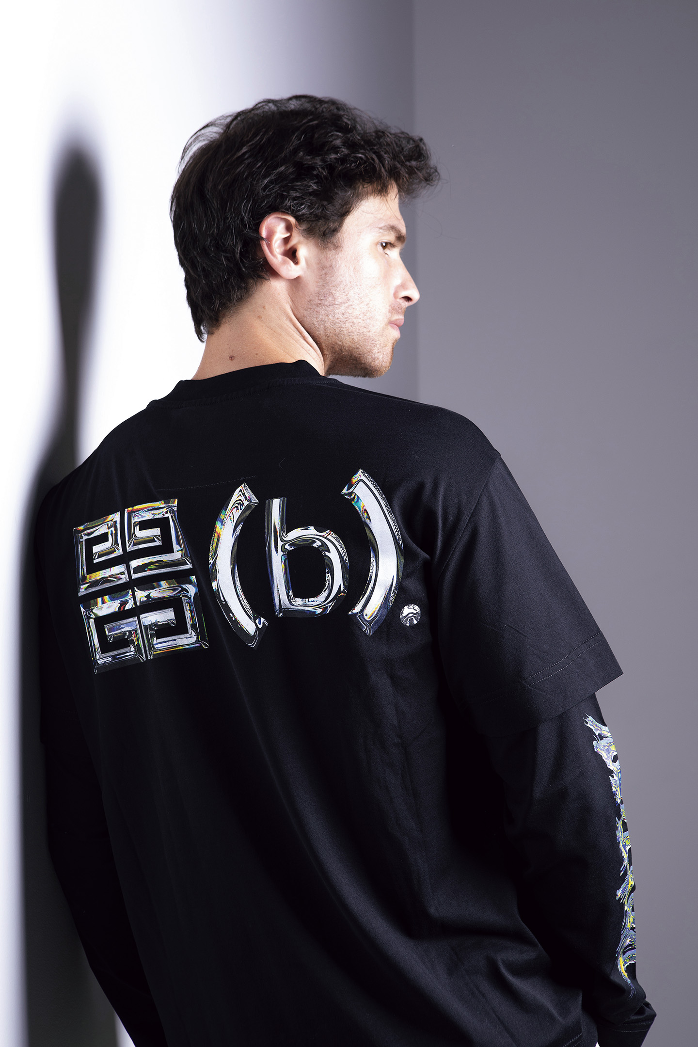 国内発 GIVENCHY ロゴブラックコットンクルーネック長袖Tシャツ GIVENCHY ジバンシィ Tシャツ ロンT メンズ 長袖 ロゴ クルー