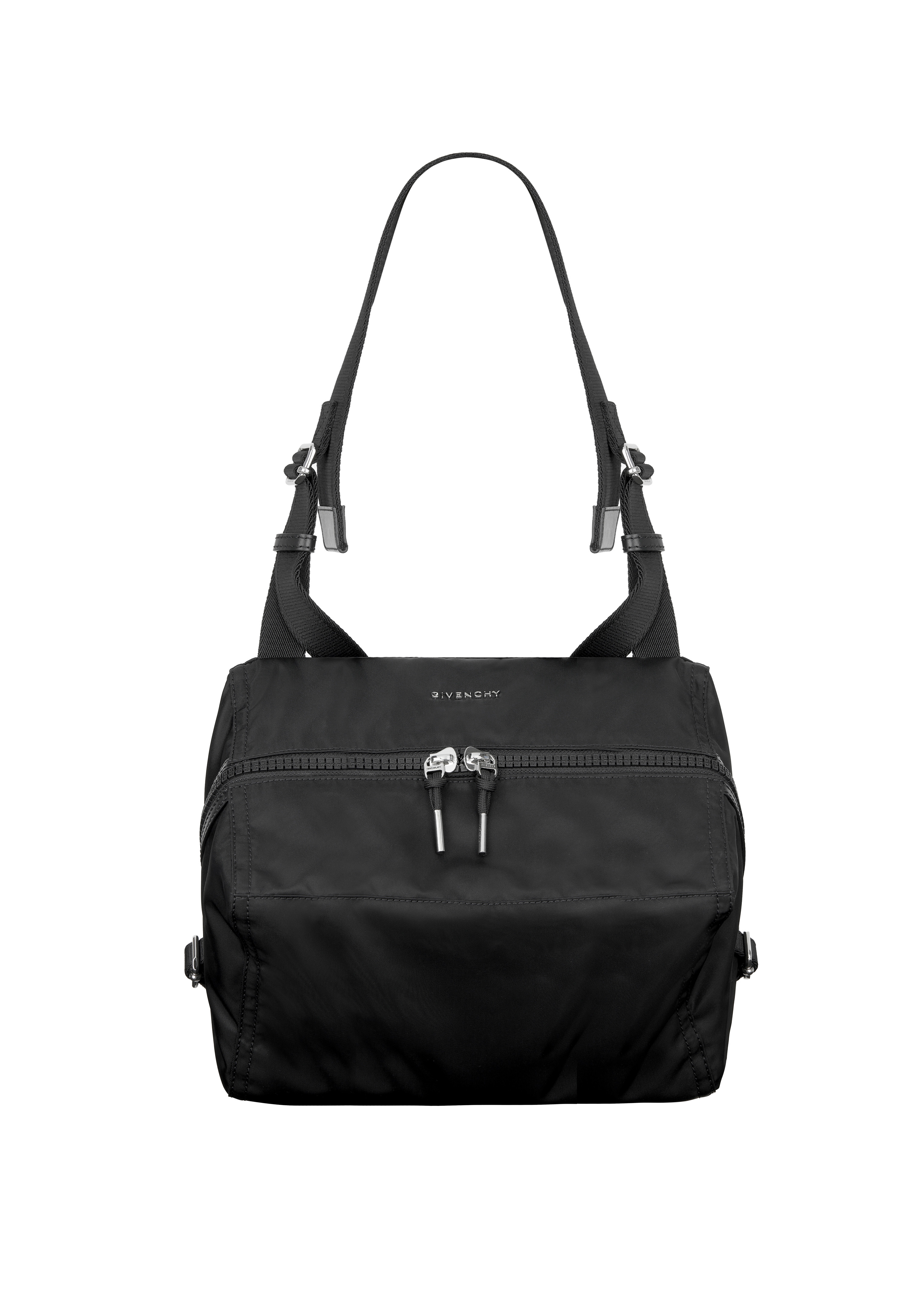 ジバンシィのキューブ型バッグ『パンドラ』が、より洗練されたデザイン