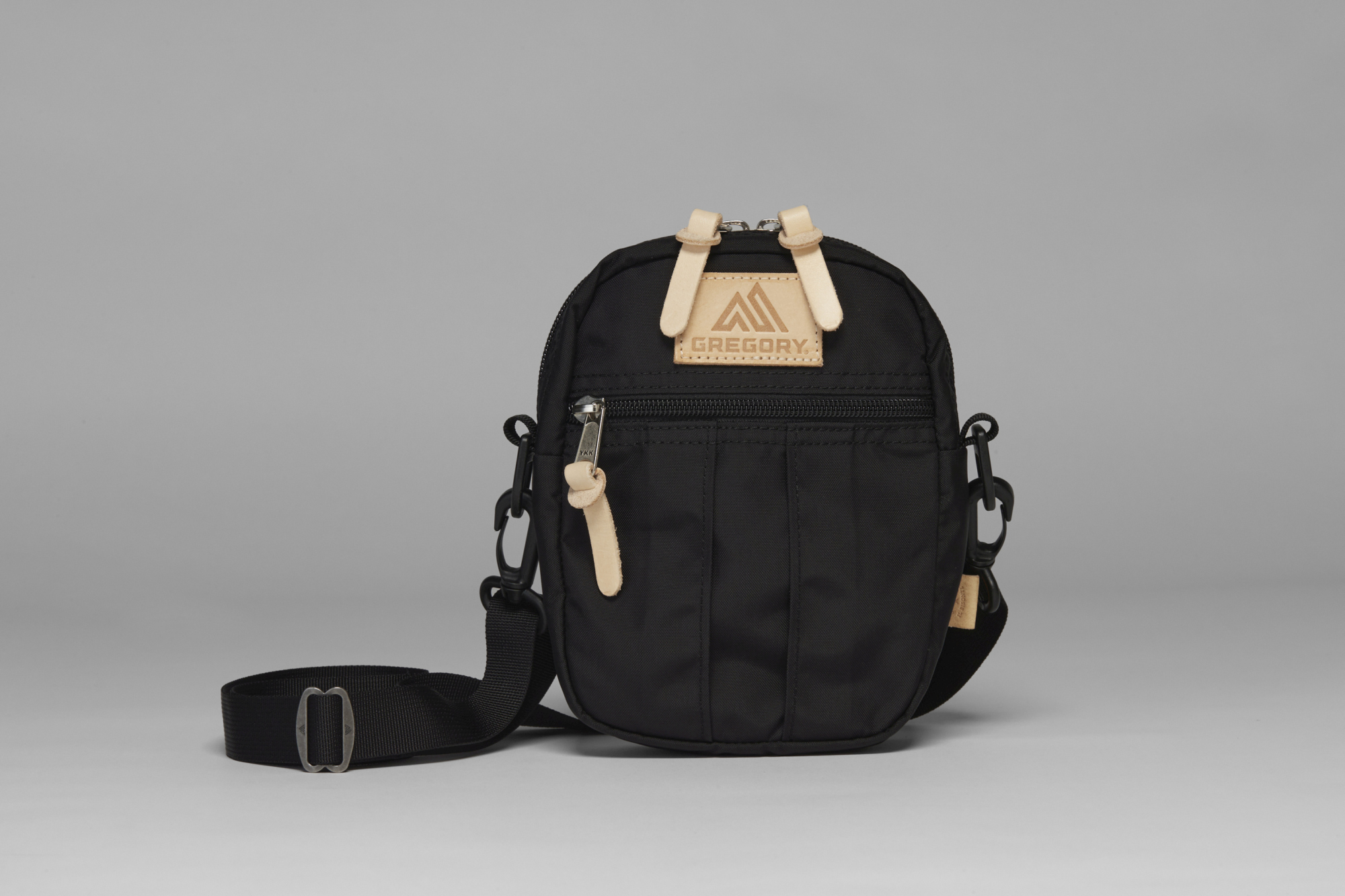 究極のコラボレーション「IL BISONTE × GREGORY」の限定バッグ