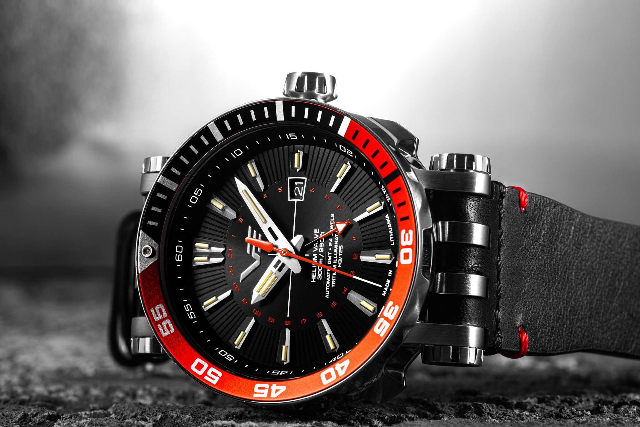 タフネスの神髄」を楽しめる本格派腕時計「VOSTOK EUROPE」のGMTモデル