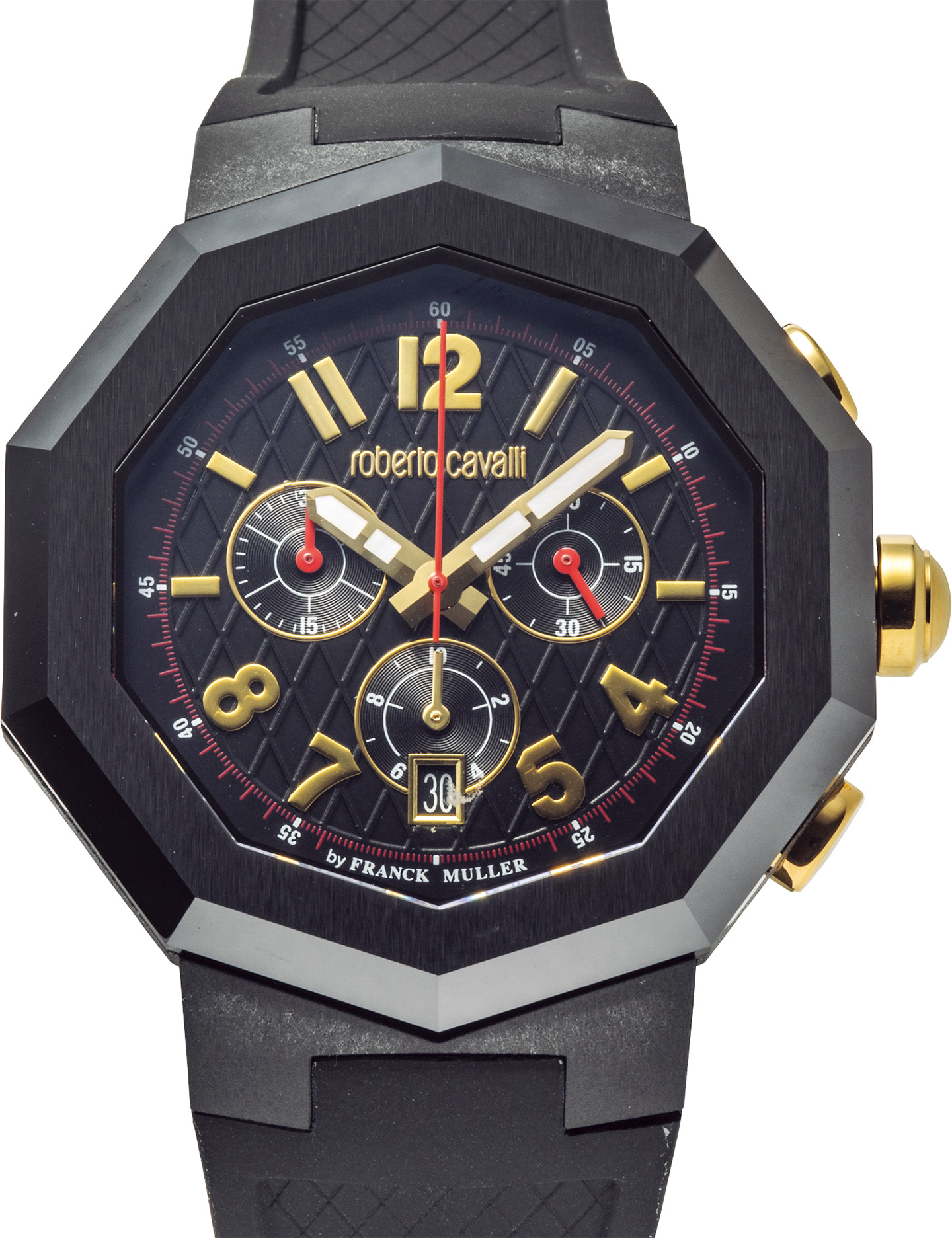 マッチョの腕にもしっかり映えるボリューミーな「デカゴンウォッチ