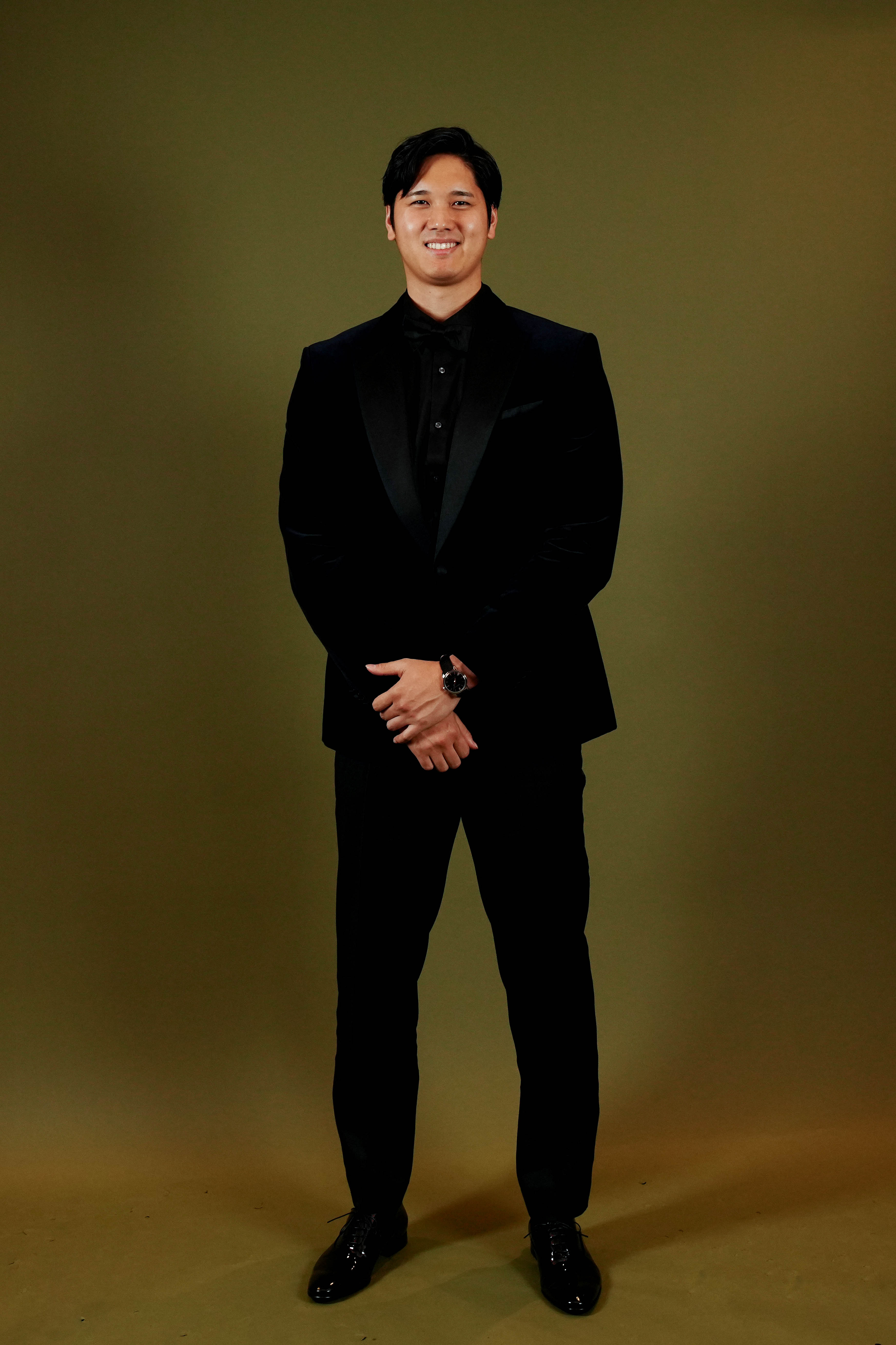 MLBのMVP授賞式で大谷翔平選手がBOSSのタキシードスーツを着用