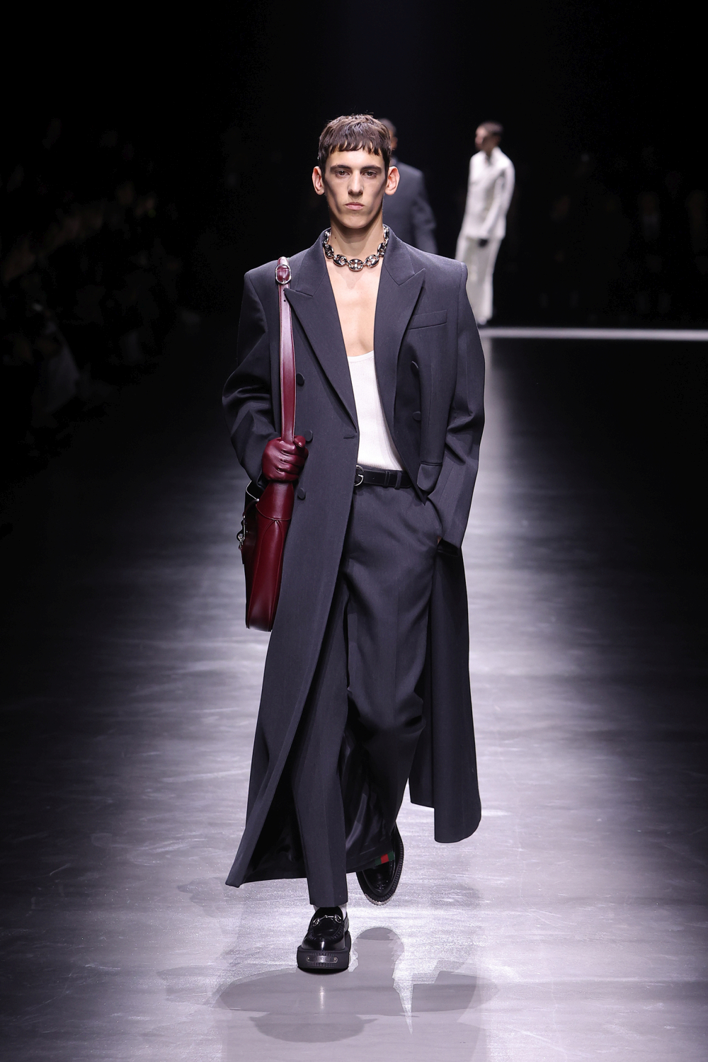 GUCCI グッチ コレクション シルバーシルクスーツ