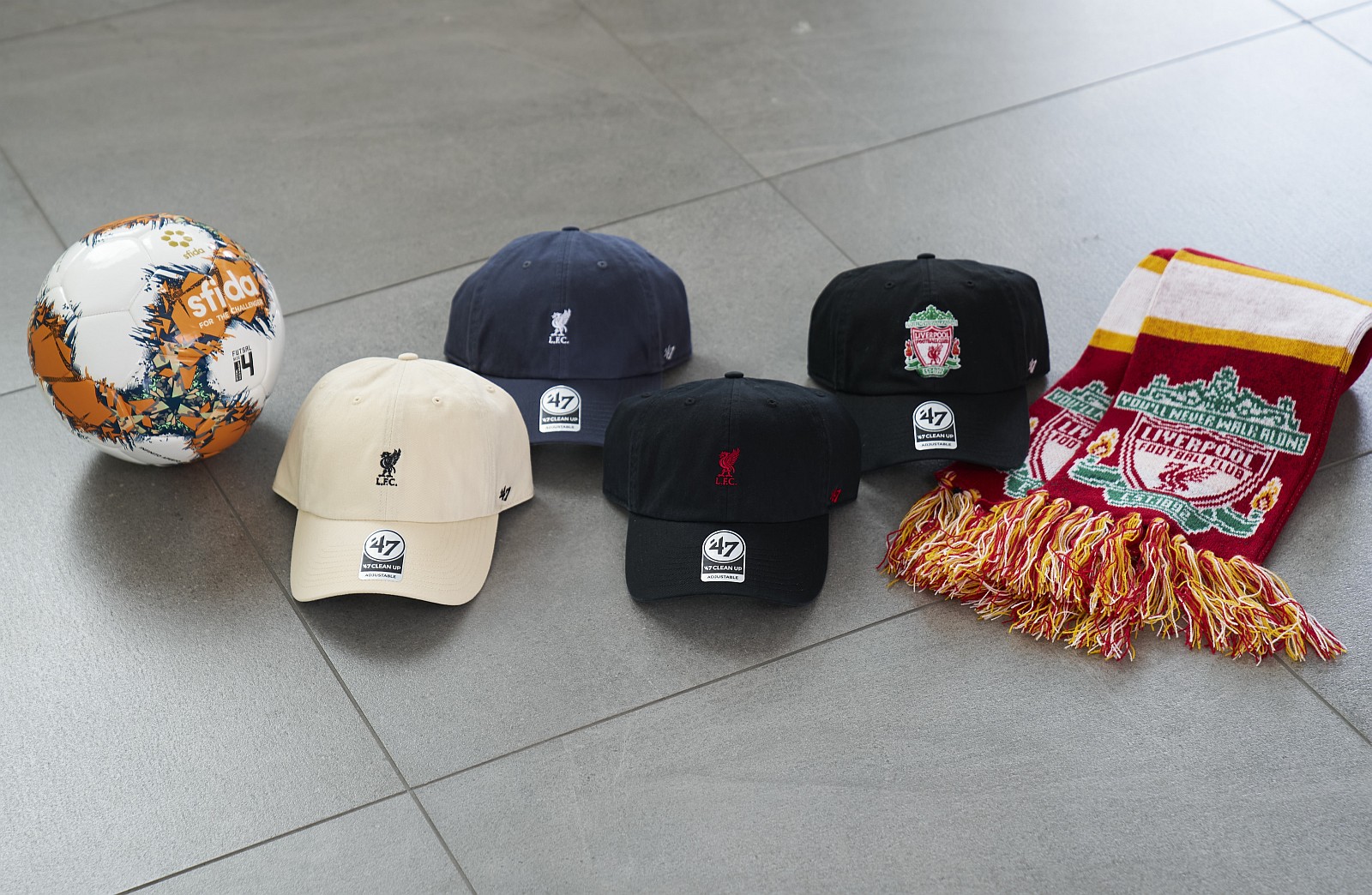 フォーティーセブン」から“イングランドプレミアリーグ 日本未発売公式