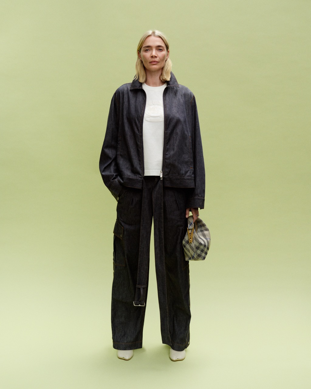 バーバリー」の2024年オータムコレクション - HEROES ONLINE