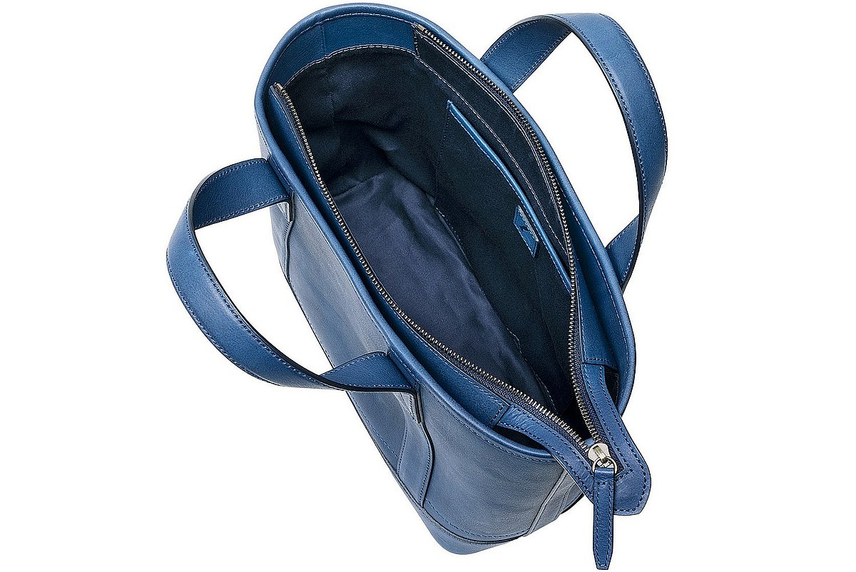 M*様 土屋鞄2024年限定発売 ディアリオ ヴィンテージワックスレザー