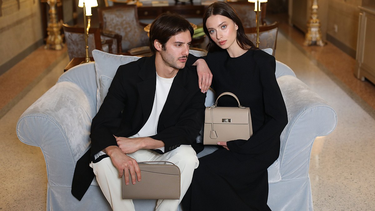 BB house様限定 ヒバナと、モナリザのペンラの合計4本セット すみっコぐらし はなびセット ※数量限定 | 台紙タイプ | eはなびやさん