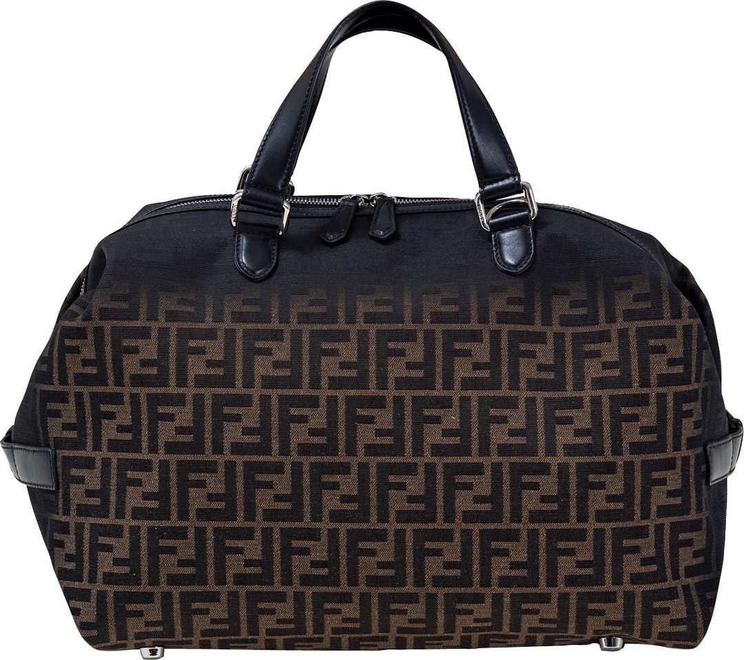 FENDI」のミニボストンバッグでオシャレに旅に出よう - HEROES ONLINE