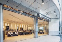 ケータハム / モーガン、東京 青山に併売旗艦店を新規オープン