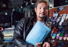格闘家・松倉信太郎が、クロコダイルレザーをワイルドに選ぶ!
