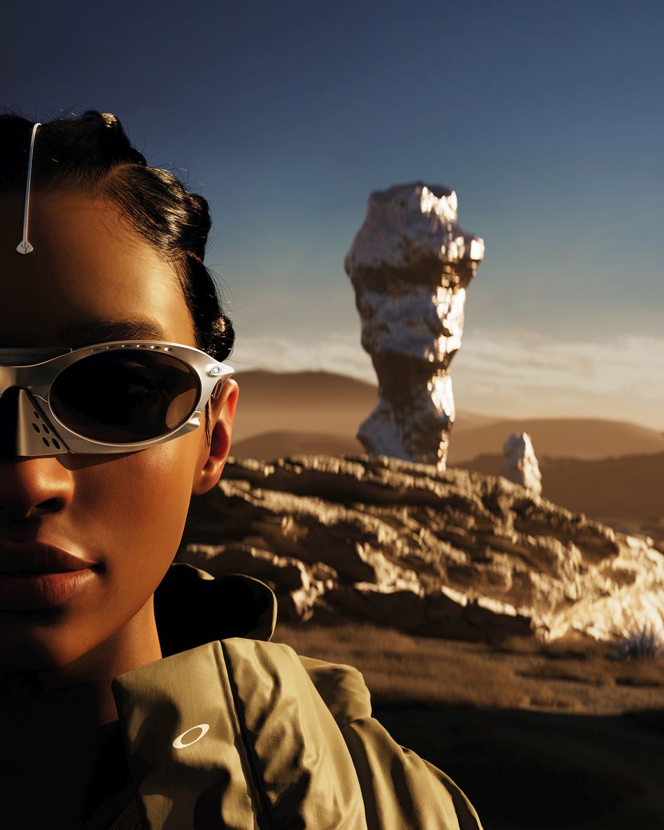 未使用品 oakley PLANTARIS サングラス アイウェア オークリーから40万円超のアイウェア限定発売！ | ファッション