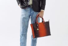 定番のモノトーンに紅葉トートバッグで華やぎを