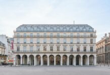 カルティエ現代美術財団が、パリ・パレロワイヤル広場へ移転。オープンを記念し、『エクスポジション ジェネラル』展を開催