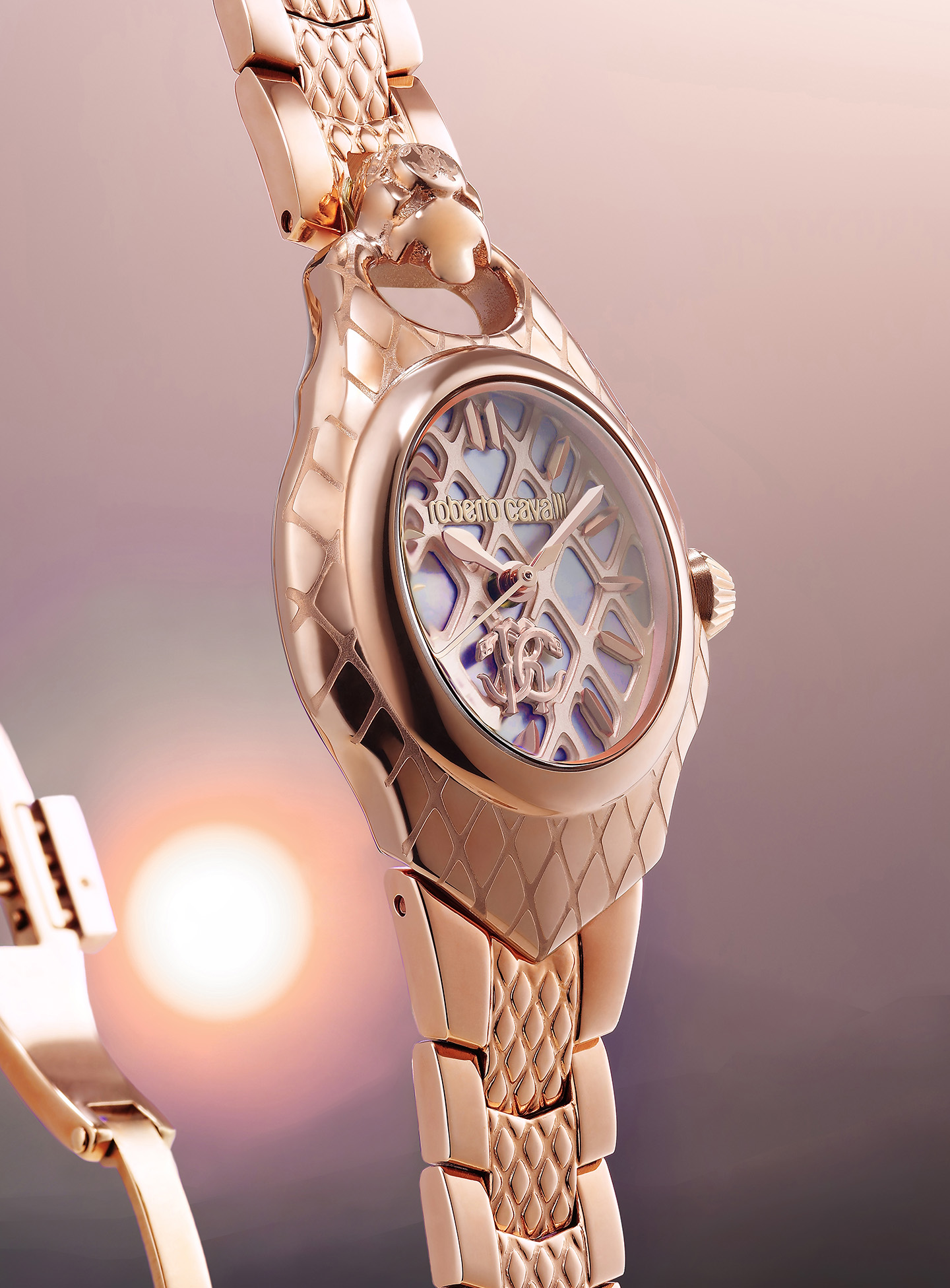 日常に優雅さを採り入れたい！そんな女性にオススメのエレガント