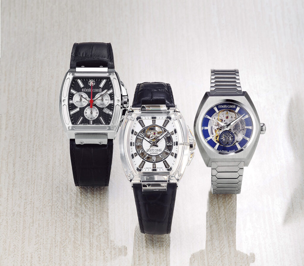 ロベルト カヴァリ バイ フランクミュラーのトノウケースには、オーソドックスなスタイルのものから個性的なモデルまで数多くの腕時計がラインナップされている