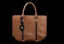 バイカラーのブリーフケースは“しごでき”男の証